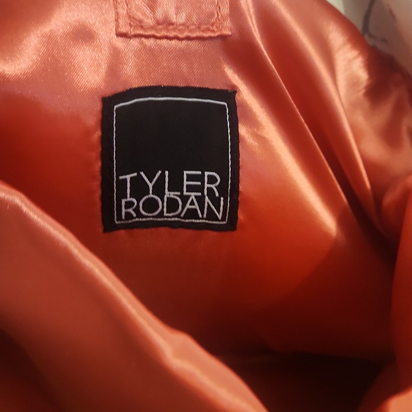 Tyler Rodan Shoulder Bag - Picture 7 of 7